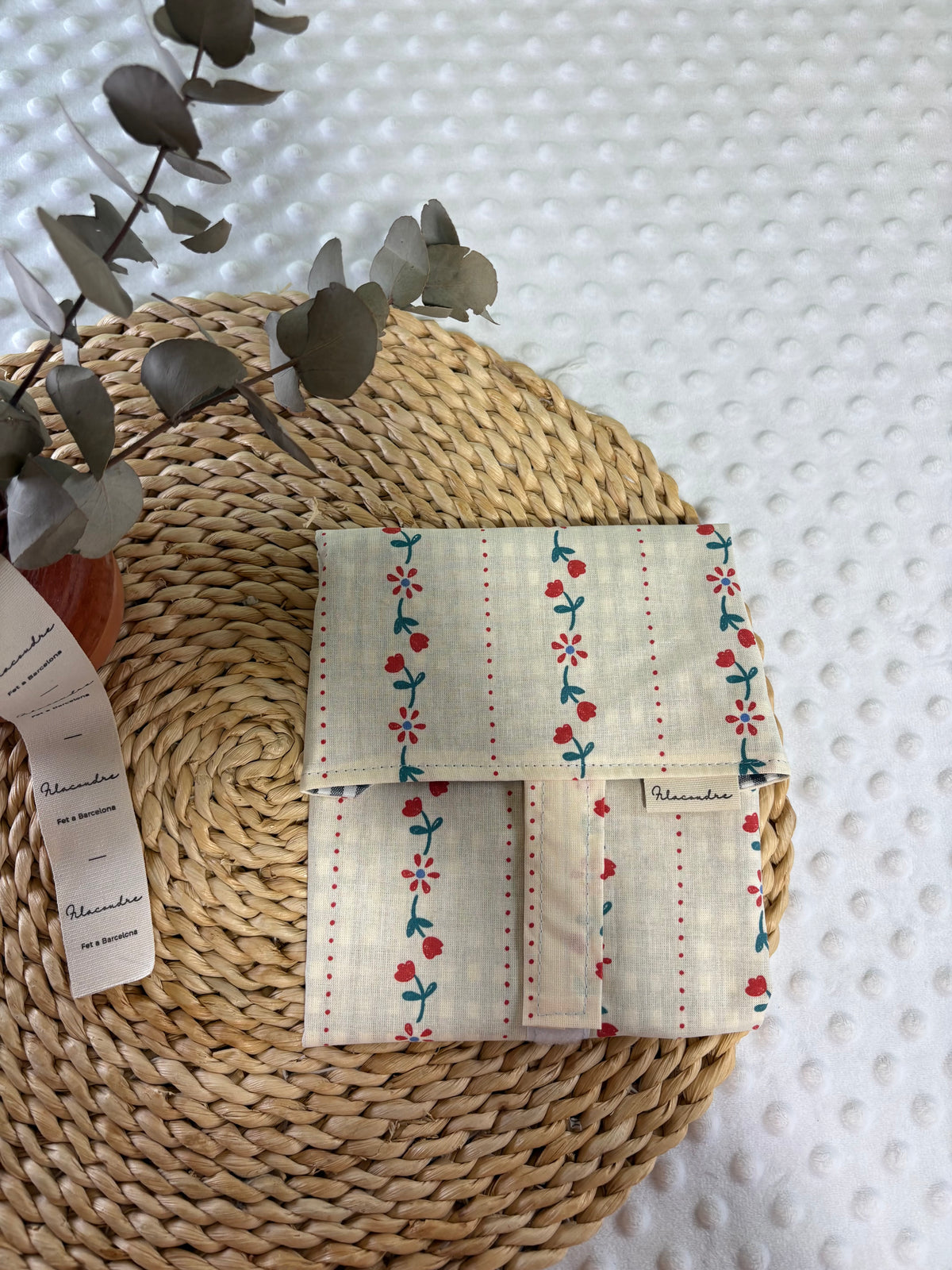 Funda bocadillo flores rojas