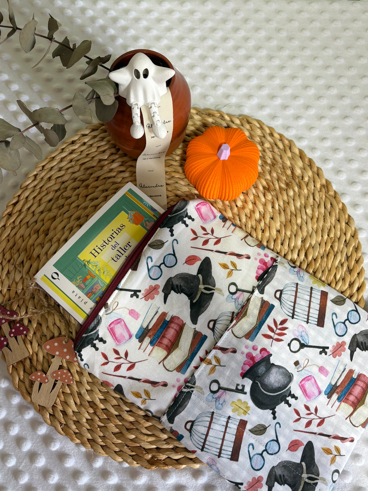 Funda de libro sombrero de brujas con cremallera | Hecho a mano en Barcelona