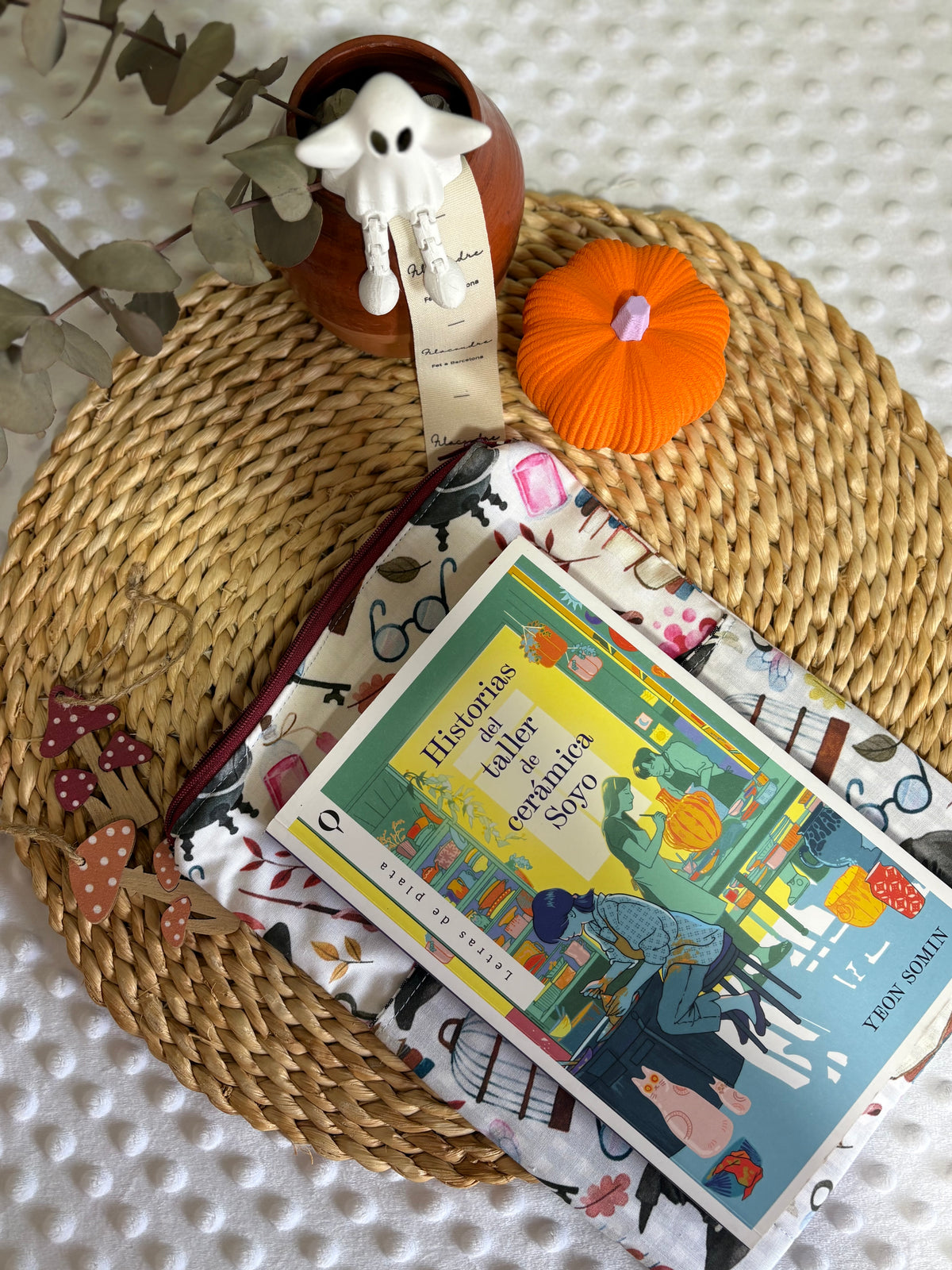 Funda de libro sombrero de brujas con cremallera | Hecho a mano en Barcelona