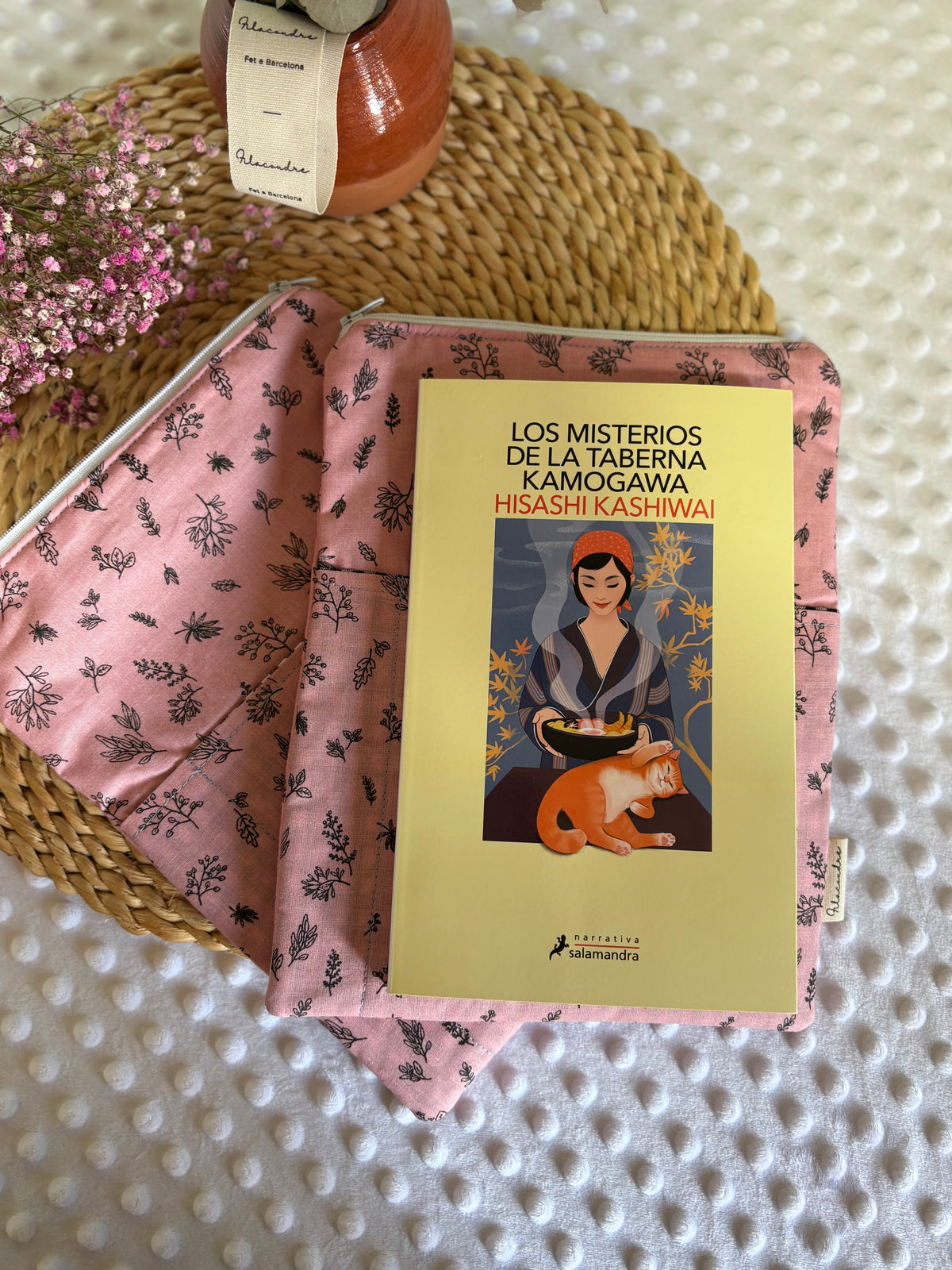 Funda de libro rosa con cremallera | Hecho a mano en Barcelona