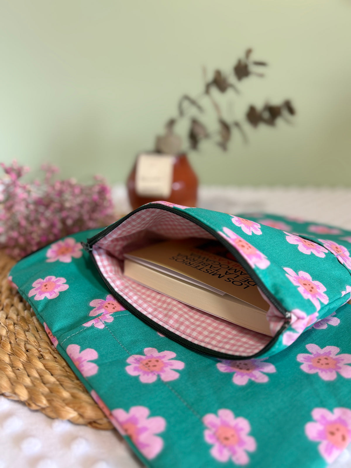 Funda de libro margaritas con cremallera | Hecho a mano en Barcelona