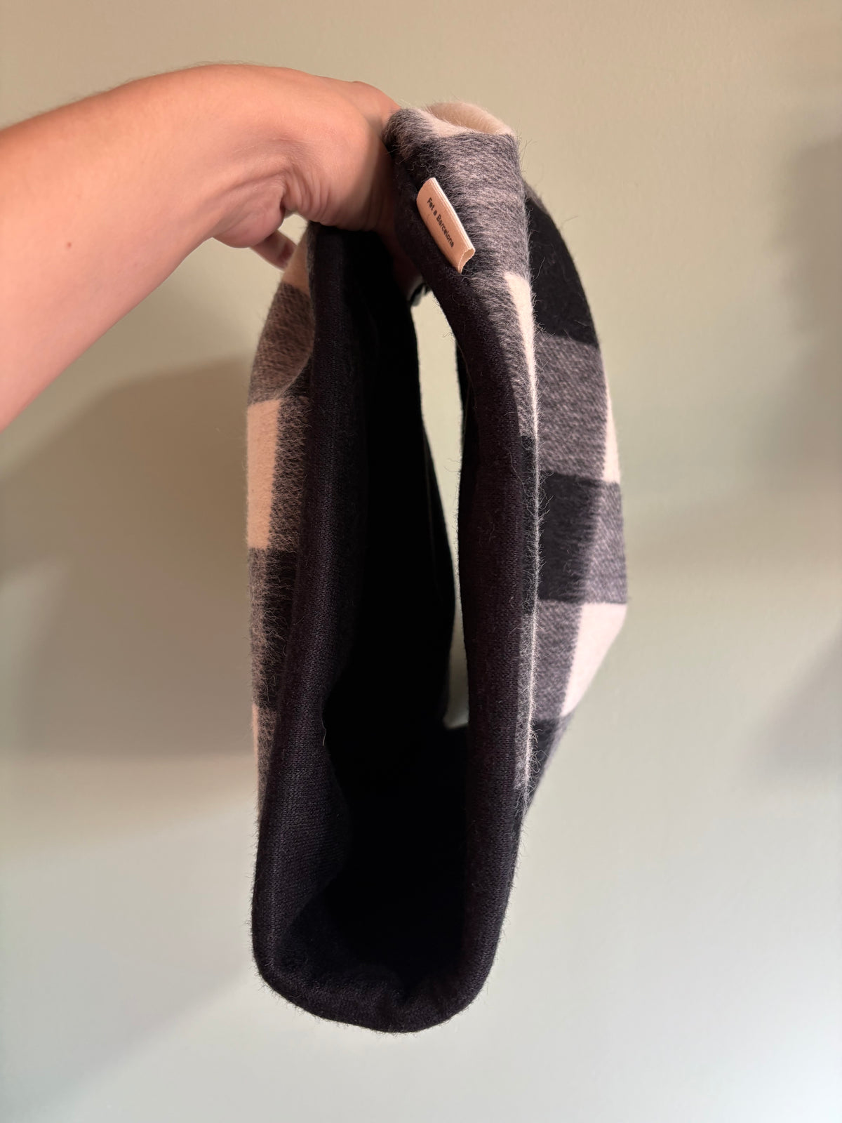 Braga de cuello Vichy negro y blanco – Hecha a mano en Barcelona