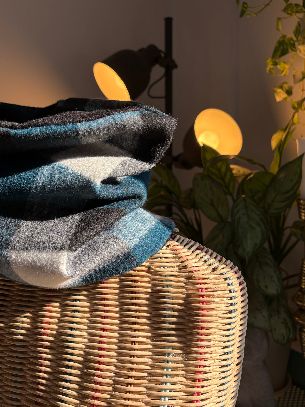 Braga de cuello Vichy azul, negro y blanco – Hecha a mano en Barcelona